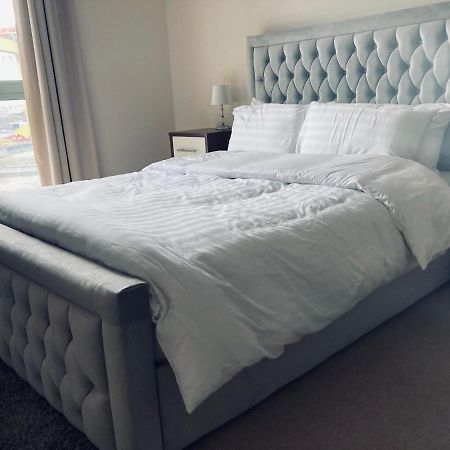 Stylish And Smart Two Double Bedroom Apartment Белфаст Экстерьер фото